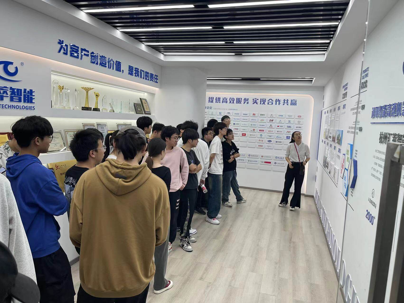 1702450603819349.jpg df58e42e7c673dd4c6b910010fb6303.jpg